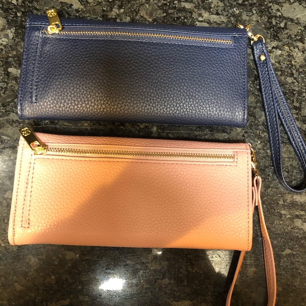 Wristlet/wallet. (2) - Picture 3 of 6